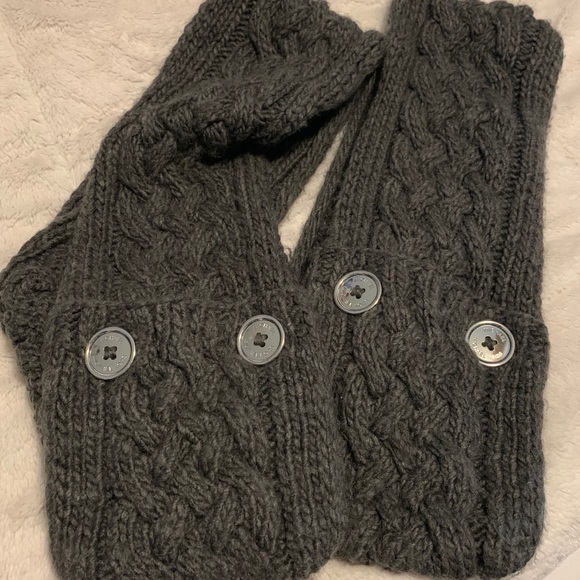 Michael Kors Scarf - Picture 1 of 4